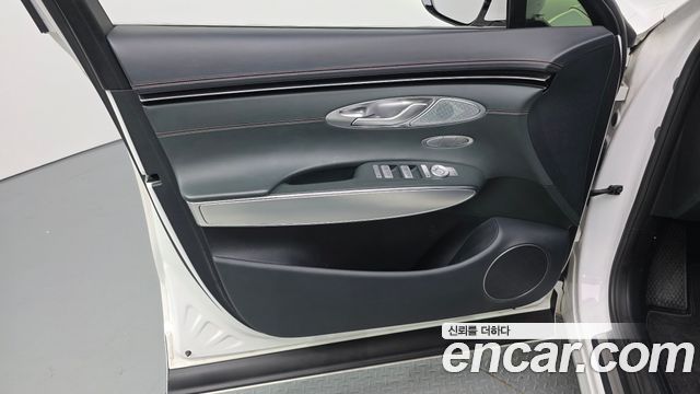 Genesis GV70 2.2 Diesel 2WD 2022 — фото 24