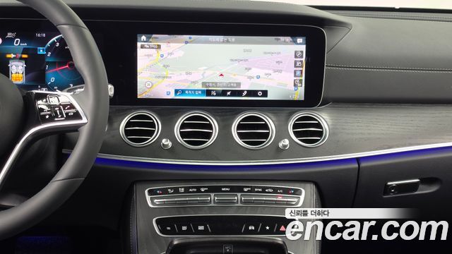 Mercedes-Benz E-Class (W213) E250 AMG Line 2023 — фото 14