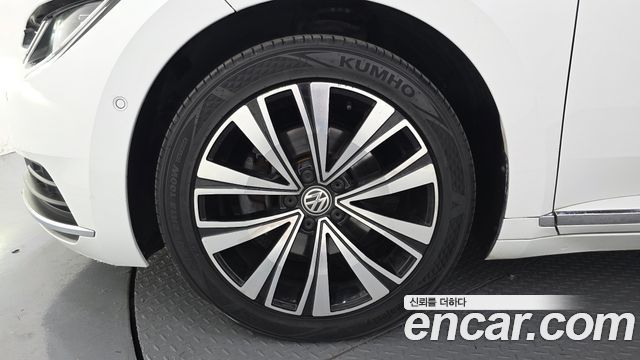 Volkswagen Arteon 2.0 TDI Premium 2019 — фото 5