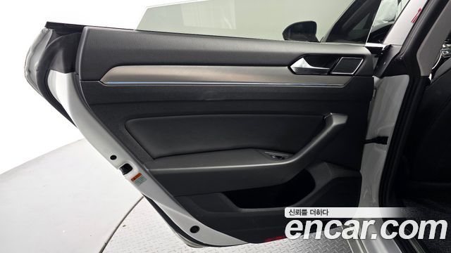 Volkswagen Arteon 2.0 TDI Premium 2019 — фото 25