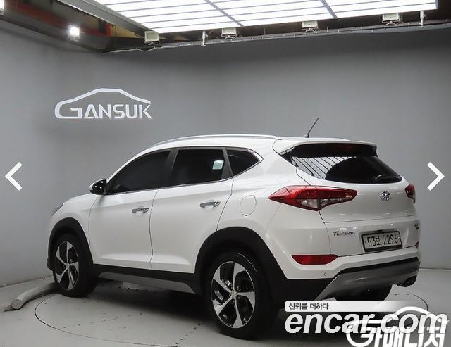 Hyundai Tucson Diesel 2.0 4WD Modren Special 2017 — фото 3