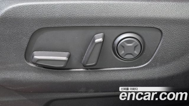 Kia Carnival (IV) Gasoline 9-Seater Signature 2023 — фото 33