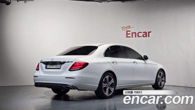 Mercedes-Benz E-Class (W213) E300 Avantgarde 2019 — фото 2