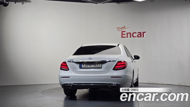 Mercedes-Benz E-Class (W213) E300 Avantgarde 2019 — фото 4