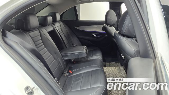 Mercedes-Benz E-Class (W213) E300 Avantgarde 2019 — фото 11