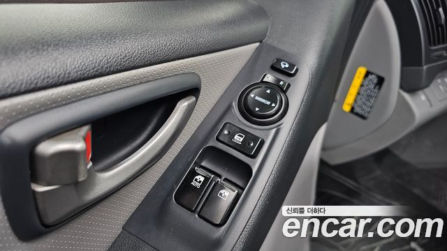 Hyundai Grand Starex 5-Seater VAN Modern 2016 — фото 14