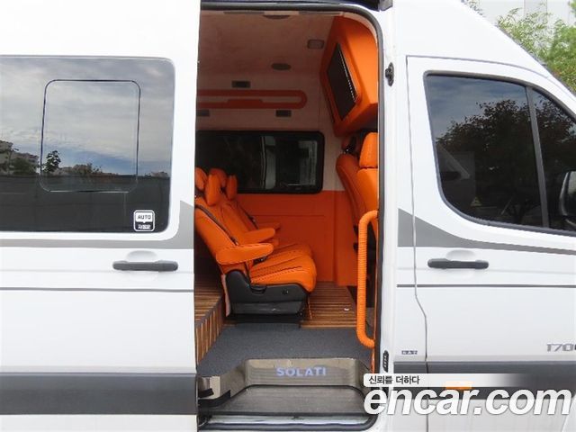 Hyundai Solati 15-seater Luxury 2023 — фото 5