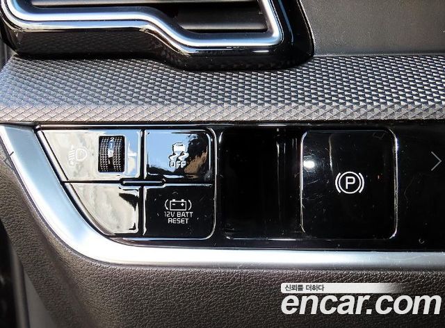 Kia Sportage Hybrid (V) Prestige 2WD 2023 — фото 16