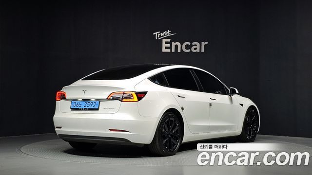 Tesla Model 3 Long Range AWD 2022 — фото 2