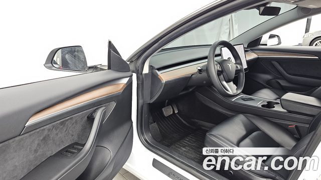 Tesla Model 3 Long Range AWD 2022 — фото 7