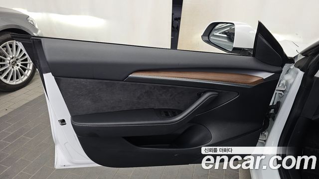 Tesla Model 3 Long Range AWD 2022 — фото 24