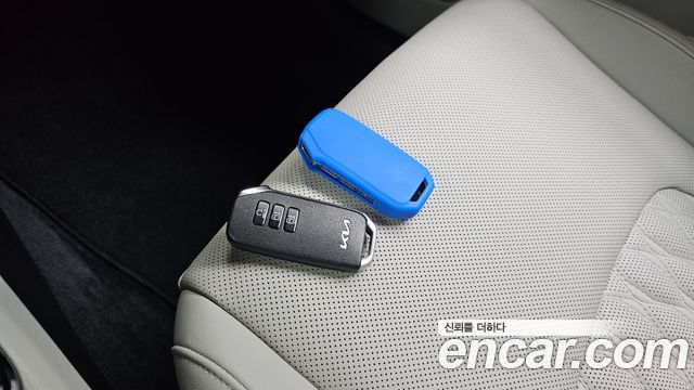 Kia Sportage Hybrid (V) Signature Gravity 2WD 2022 — фото 15