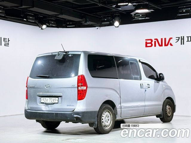 Hyundai Grand Starex 5-Seater VAN Smart 2017 — фото 2