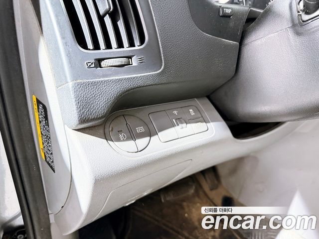 Hyundai Grand Starex 5-Seater VAN Smart 2017 — фото 15
