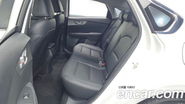 Kia K3 Trendy 2020 — фото 17