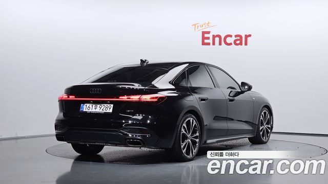 Audi A5 (B10) 40 TFSI Quattro S Line Black Edition 2025 — фото 2