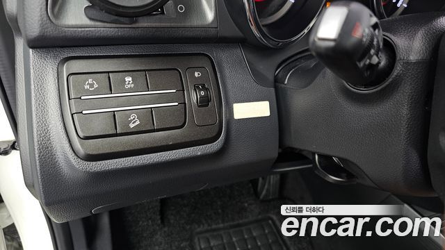 KG Mobility (SsangYong) Tivoli Armor Gear Plus 2WD 2019 — фото 28