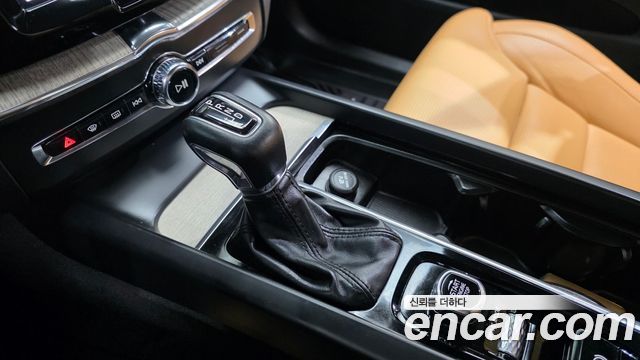 Volvo XC60 (II) D5 Inscription 2019 — фото 9