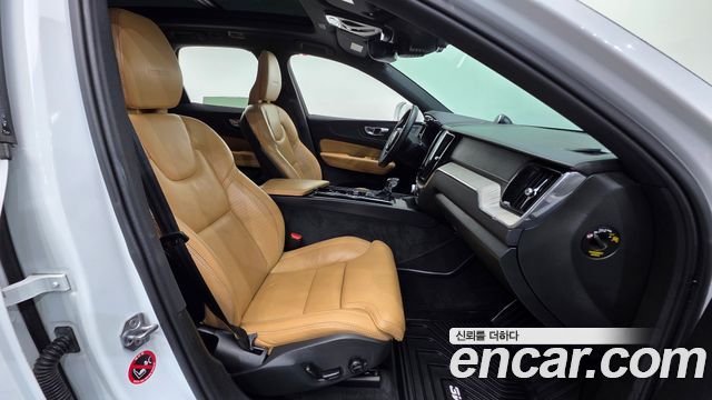 Volvo XC60 (II) D5 Inscription 2019 — фото 10