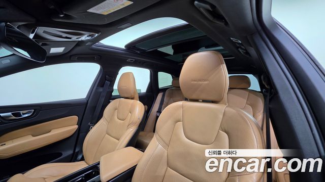 Volvo XC60 (II) D5 Inscription 2019 — фото 12