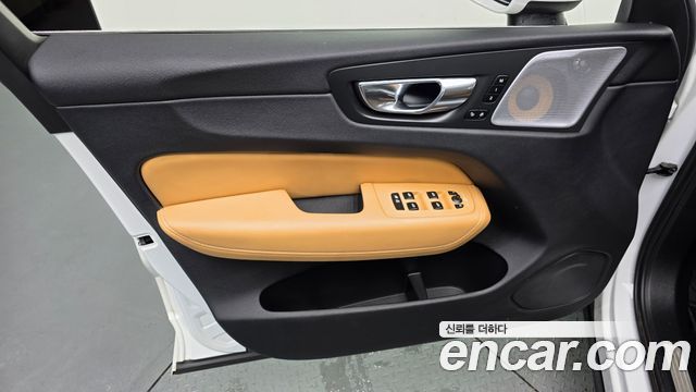 Volvo XC60 (II) D5 Inscription 2019 — фото 24