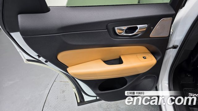 Volvo XC60 (II) D5 Inscription 2019 — фото 25