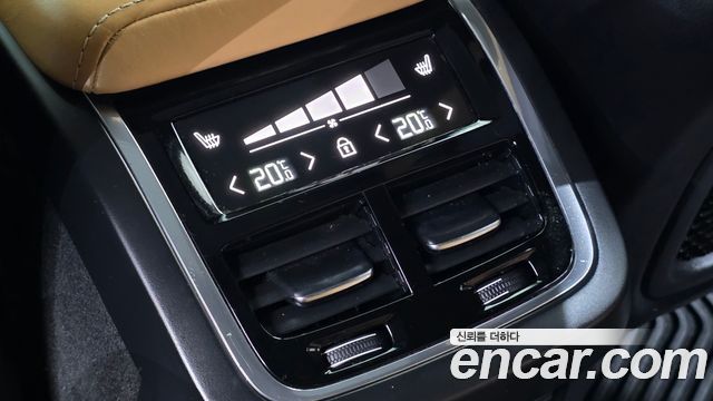 Volvo XC60 (II) D5 Inscription 2019 — фото 30