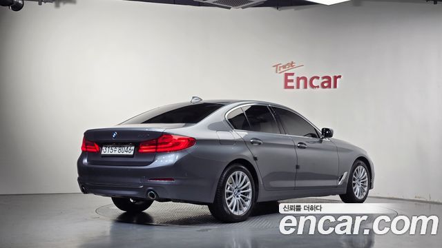 BMW 5 Series (G30) 520i Luxury 2020 — фото 2