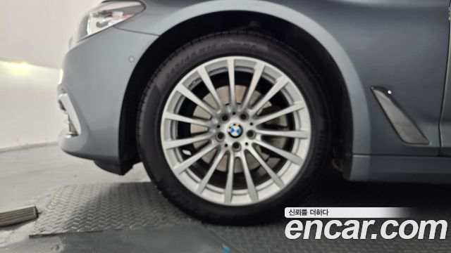 BMW 5 Series (G30) 520i Luxury 2020 — фото 5