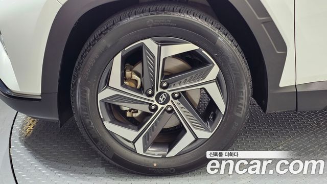 Hyundai Tucson (NX4) Gasoline 1.6 Turbo 2WD Inspiration 2023 — фото 5