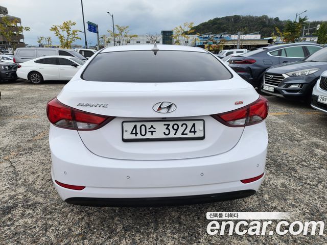 Hyundai Avante 1.6 GDi Smart Standard 2016 — фото 4