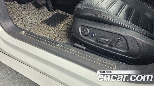 Volkswagen CC 2.0 TSI 2015 — фото 20