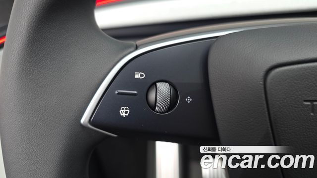 Tesla Model Y RWD 2025 — фото 16