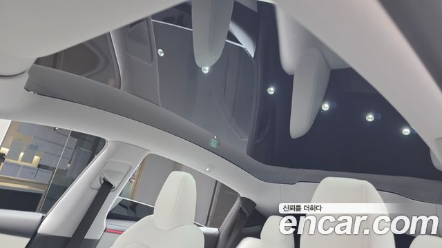 Tesla Model Y RWD 2025 — фото 17