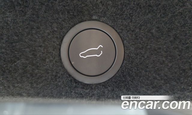 Tesla Model Y RWD 2025 — фото 18