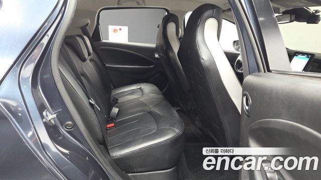 Renault Korea Zoe Intens 2021 — фото 12