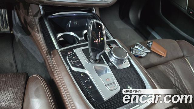 BMW 7 Series (G11) 740d xDrive M Sport 2018 — фото 9