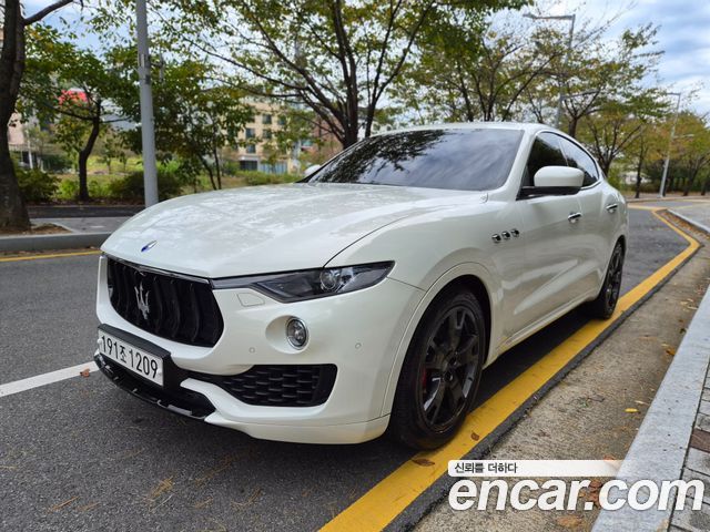 Maserati Levante 3.0 AWD
