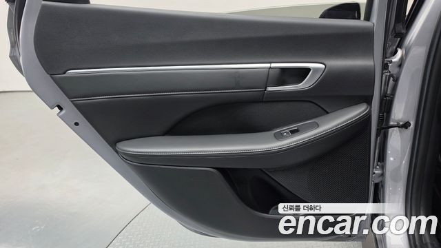 Hyundai Sonata The Edge (DN8) 2.0 LPG(Taxi) Mobility 2025 — фото 25
