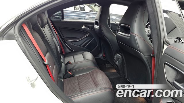 Mercedes-Benz CLA-Class (C117) CLA45 AMG 4MATIC 2018 — фото 12