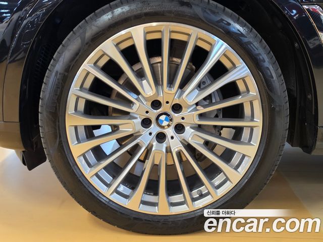 BMW X7 (G07) xDrive 40i Design Pure Excellence 7-Seater 2024 — фото 6