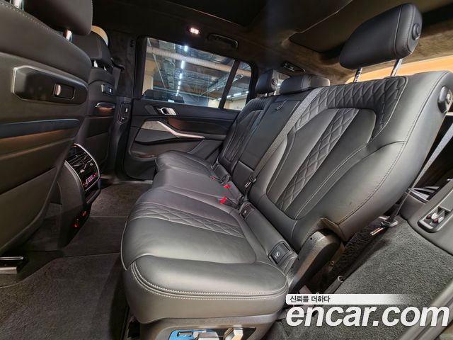 BMW X7 (G07) xDrive 40i Design Pure Excellence 7-Seater 2024 — фото 10