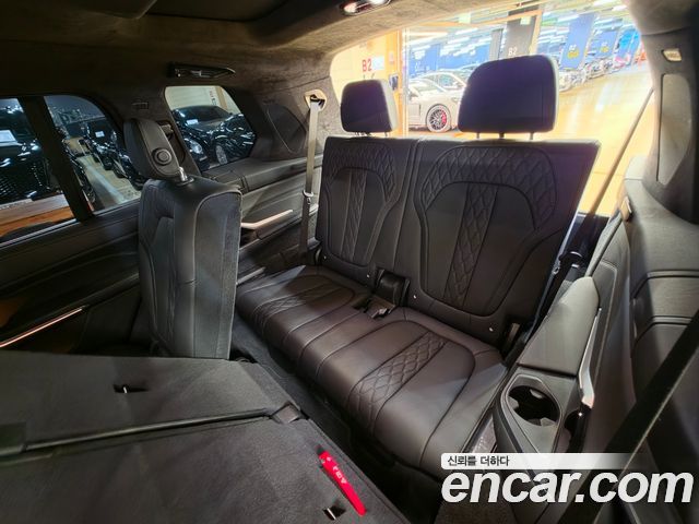 BMW X7 (G07) xDrive 40i Design Pure Excellence 7-Seater 2024 — фото 15