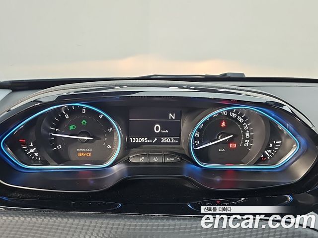 Peugeot 2008 1.6 e-HDi Feline L 2015 — фото 7