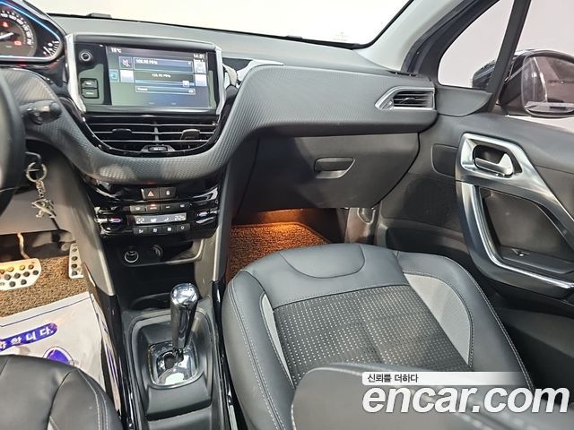 Peugeot 2008 1.6 e-HDi Feline L 2015 — фото 10