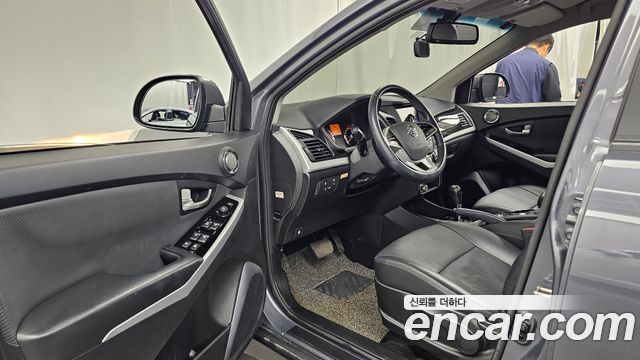 KG Mobility (SsangYong) Style Korando C 2.2 RX 2WD DLX 2018 — фото 10