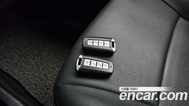 KG Mobility (SsangYong) Style Korando C 2.2 RX 2WD DLX 2018 — фото 15