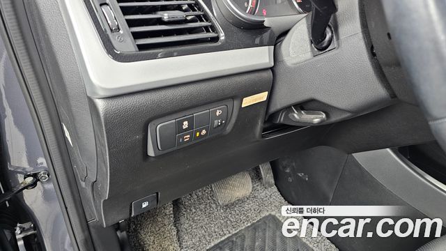 KG Mobility (SsangYong) Style Korando C 2.2 RX 2WD DLX 2018 — фото 27