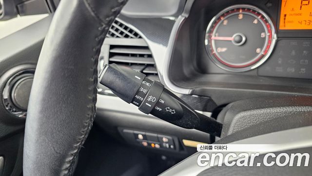KG Mobility (SsangYong) Style Korando C 2.2 RX 2WD DLX 2018 — фото 32