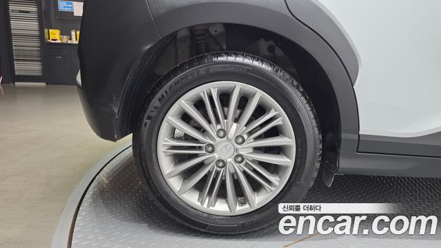 Hyundai Kona 1.6 Turbo 2WD Modern pop 2018 — фото 5